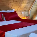 Bujtina Miqesia 3* Theth