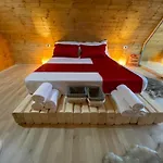 Bujtina Miqesia Panzió 3*