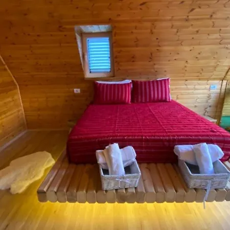 Bed & Breakfast Bujtina Miqesia Theth
