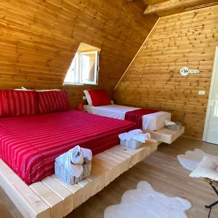 Bujtina Miqesia 3*