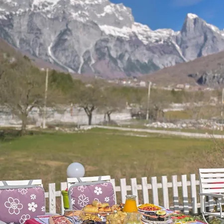 Bed & Breakfast Bujtina Miqesia Theth