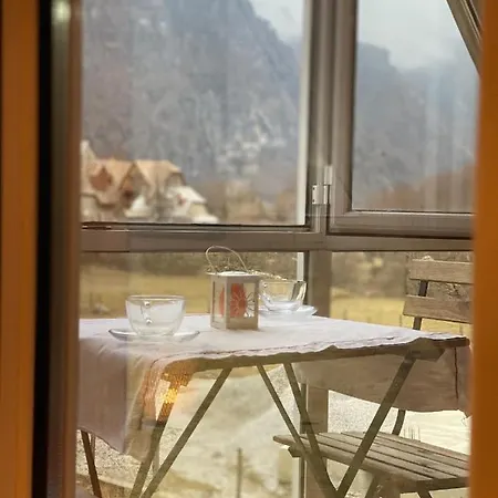 Bujtina Miqesia 3* Theth