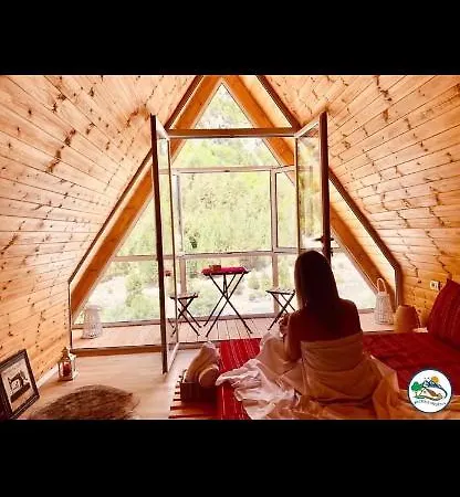 Bujtina Miqesia Theth