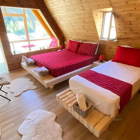 Nocleg ze śniadaniem Bujtina Miqesia