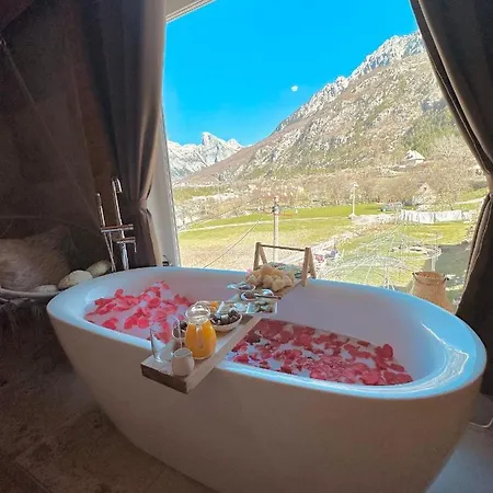 Oda ve Kahvaltı Bujtina Miqesia