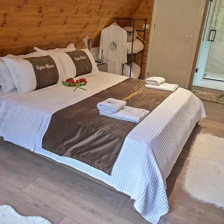Oda ve Kahvaltı Bujtina Miqesia Theth