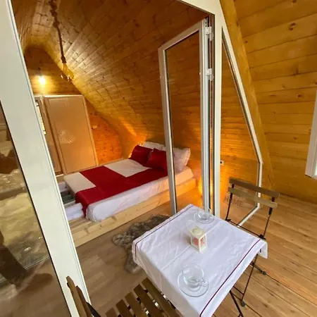 Alojamento de Acomodação e Pequeno-almoço Bujtina Miqesia