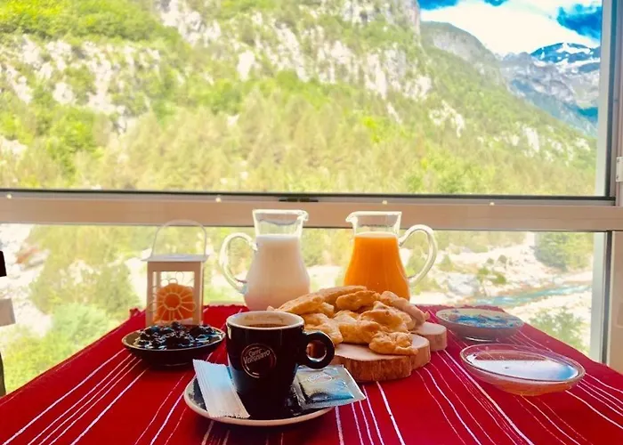 Bujtina Miqesia 3* Theth