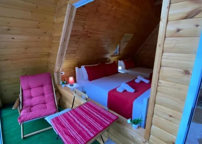 Bujtina Miqesia Bed and breakfast 3*