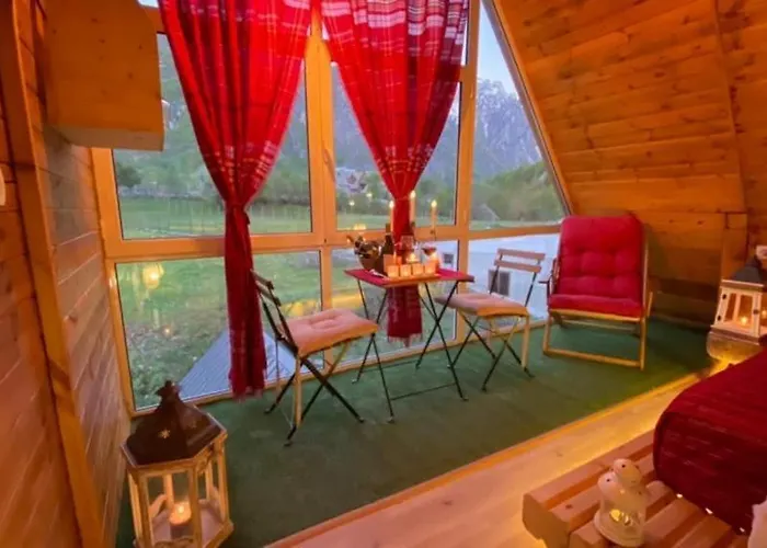 Bujtina Miqesia Bed & Breakfast