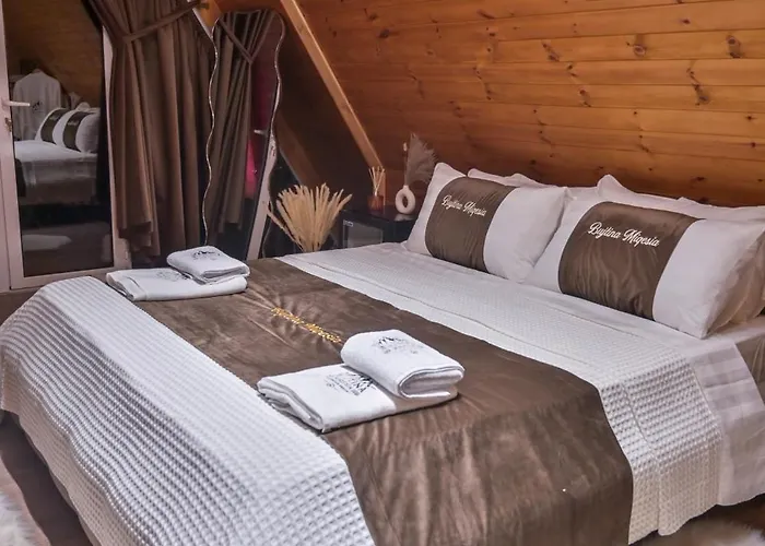 Bujtina Miqesia Bed & Breakfast