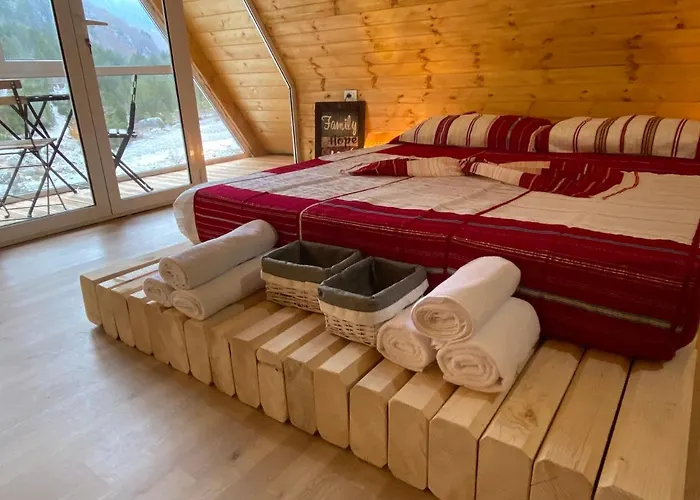 Bujtina Miqesia Bed & Breakfast